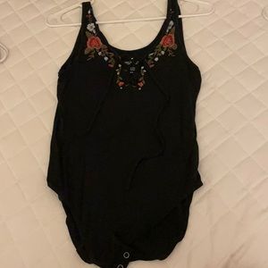 Super cute Floral body suit